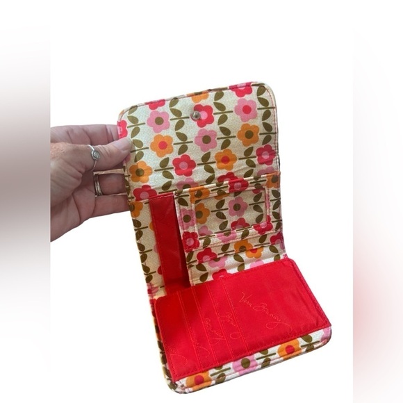 Vera Bradley Trifold wallet in Folkloric - Picture 4 of 4